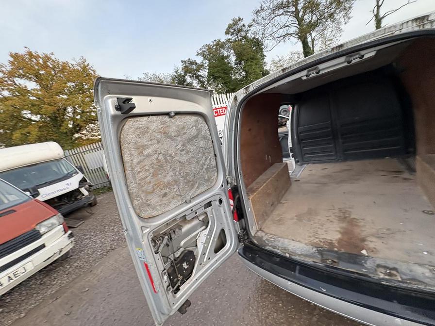 2013 Volkswagen Caddy MaxI – Model: Caddy Maxi C20 Trendline TDI BlueMotion Technology – AY63EHX