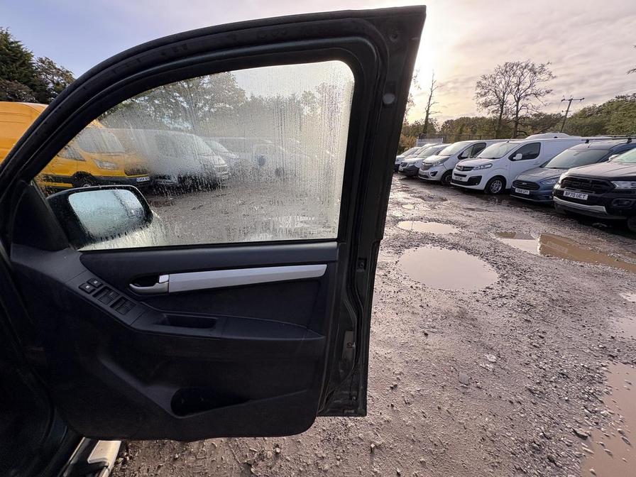 2016 Isuzu D-Max – Model: D-Max Utah Double Cab Twin T TD Auto – LT66BHV