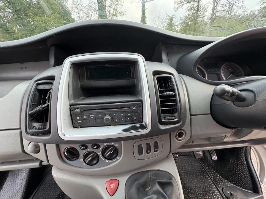 2013 Vauxhall Vivaro – Model: Vivaro 2900 Sportive CDTi LWB – DY13ZBJ