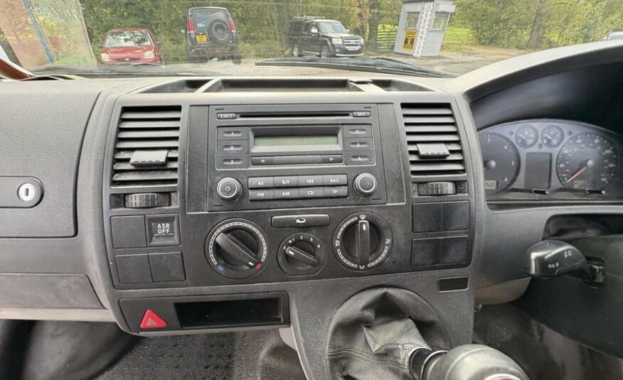 2009 Volkswagen Transporter Transporter T30 130 TDI LWB – CP09GXF