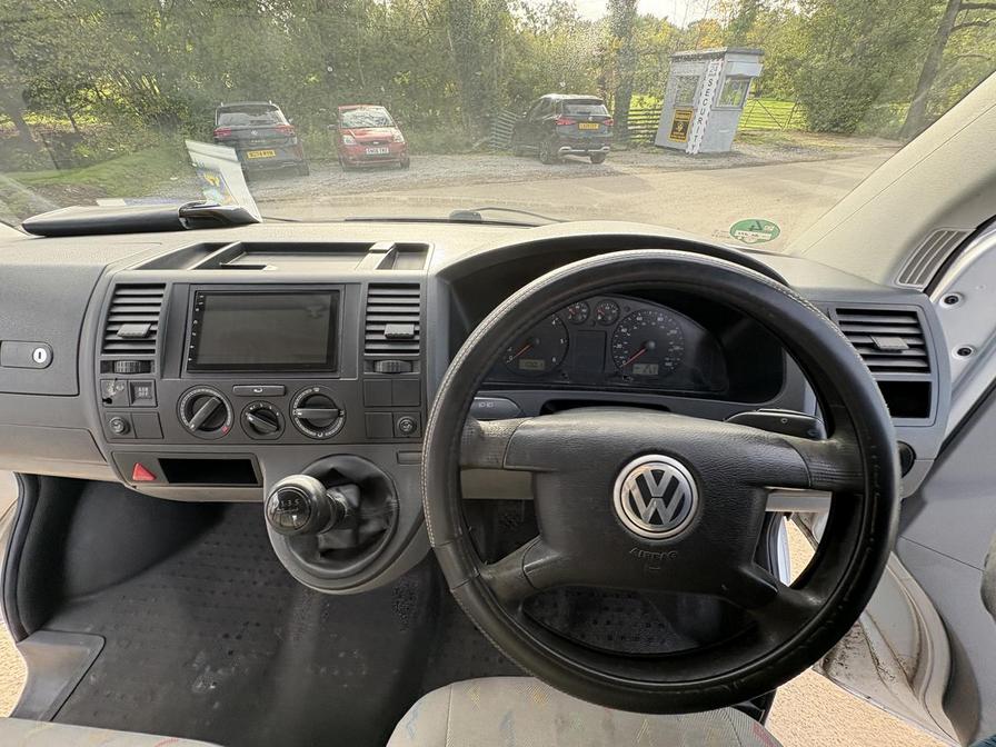 2007 Volkswagen Transporter Transporter T30 102 TDI LWB – GR56JKV