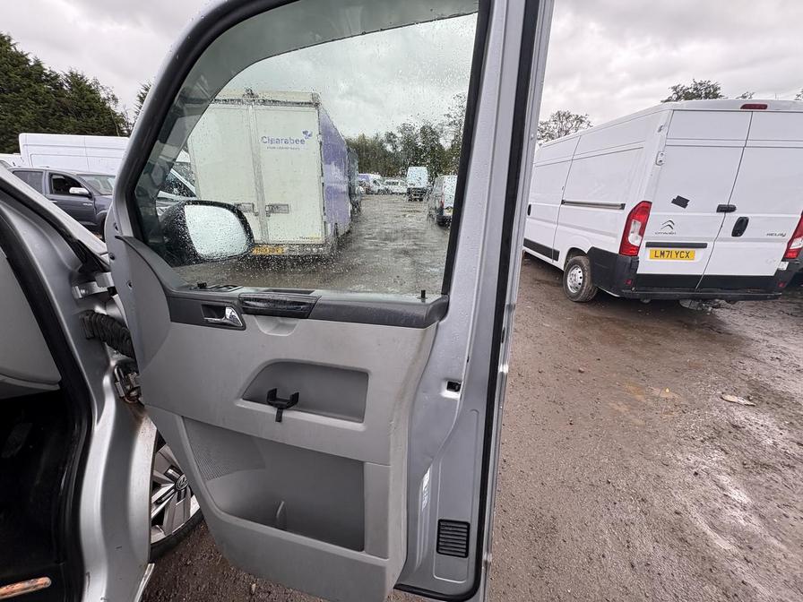 2014 Volkswagen Transporter – Model: Transporter T30 SE 140 TDI LWB – AF64LNV