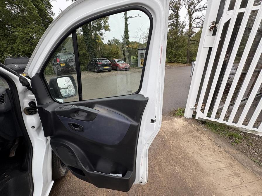 2016 Vauxhall Vivaro – Model: Vivaro 2900 Bi-T CDTi ecoFLEX S/S – FL16GHD