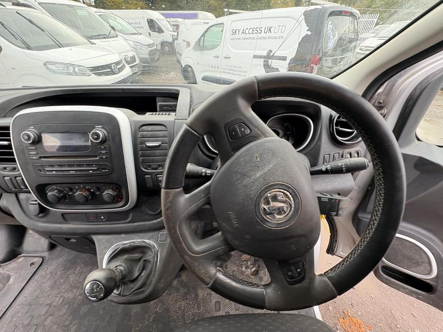 2015 Vauxhall Vivaro – Model: Vivaro  2900 Sportive CDTi – DU65CZR