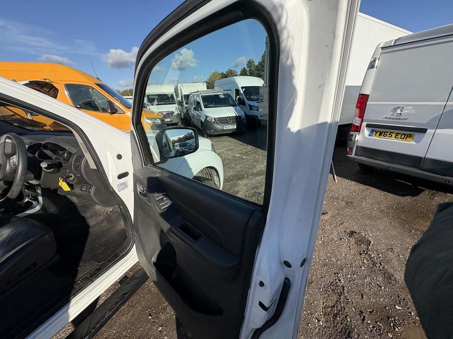 2013 Nissan Navara – Model: Navara Tekna dCi – FE63YSY