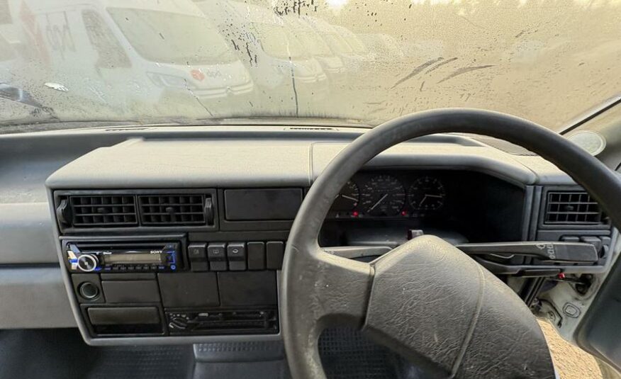 1995 Volkswagen Caravelle Transporter Caravelle – N982LUF