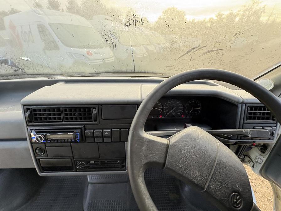 1995 Volkswagen Caravelle Transporter Caravelle – N982LUF