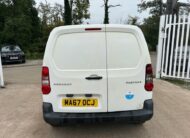 2017 Peugeot Partner – Model: Partner SE L1 Blue HDi – MA67OCJ