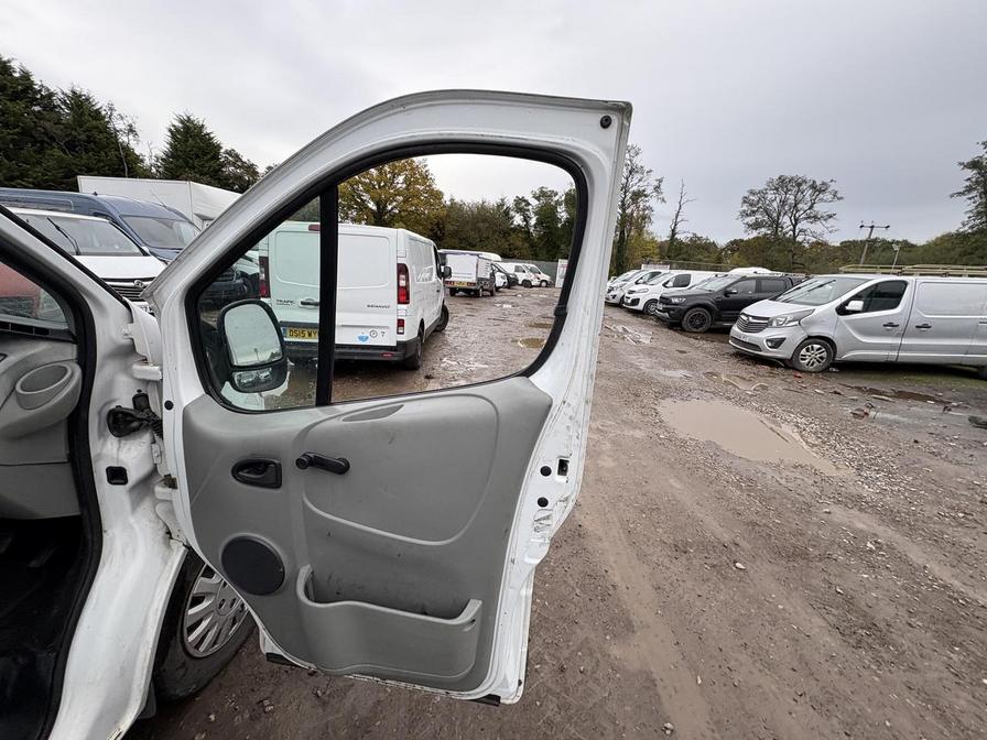 2006 Vauxhall Vivaro – Model: Vivaro  2900 CDTI SWB – FN56UTJ