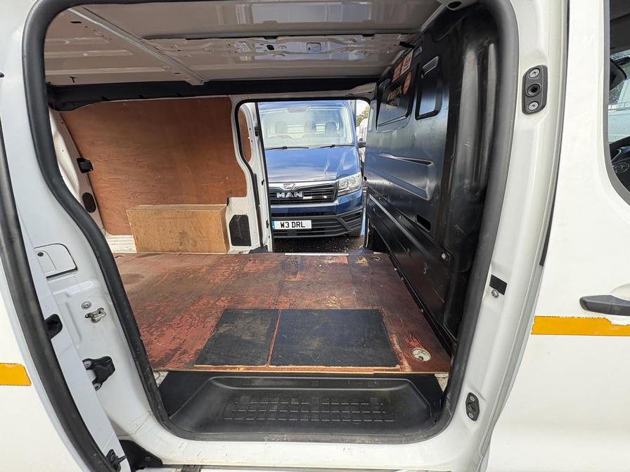 2022 Vauxhall Vivaro – Model: Vivaro  F2900 Dynamic S/S – FD71NBM