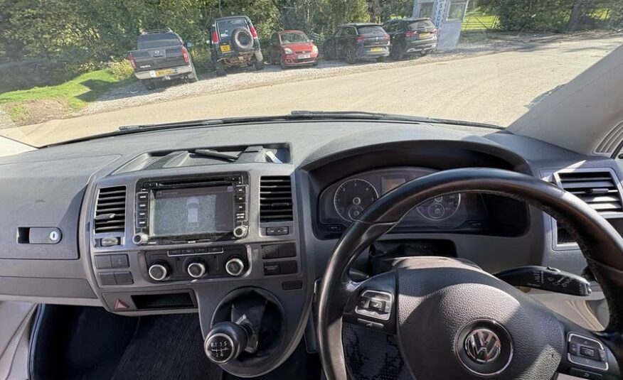 2013 Volkswagen Transporter Transporter T30 SE 102 TDI LWB – RJ63GZD