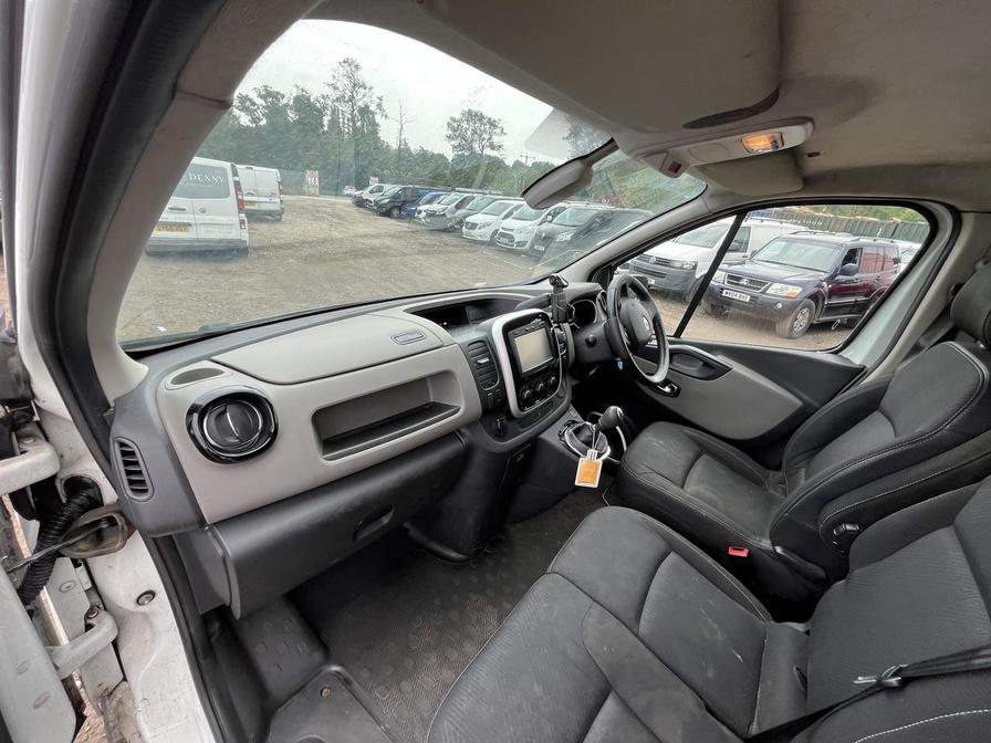 2018 Renault Trafic Trafic SL27 Sport Nav Energy dCi – YH18WOA