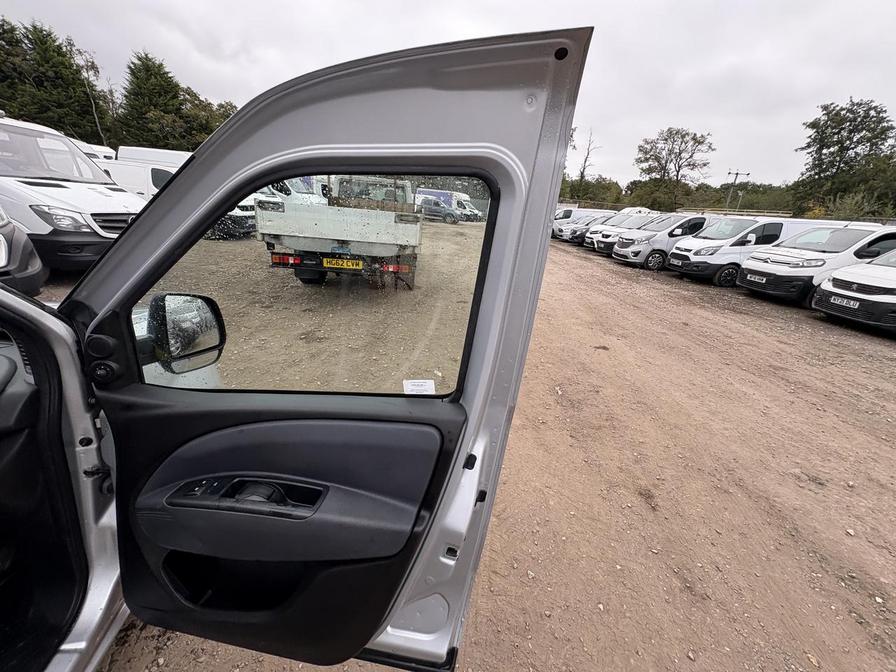 2021 Fiat Doblo Cargo – Model: Doblo 16v Tecnico Maxi MultiJet II – RX71KNJ