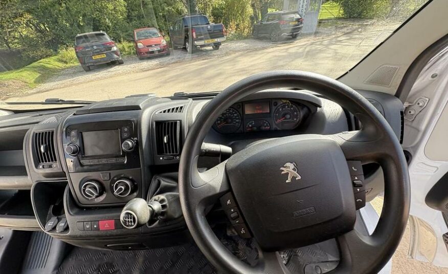 2022 Peugeot Boxer Boxer 335 Professional L2H2 Blue HDi – NL22BLX