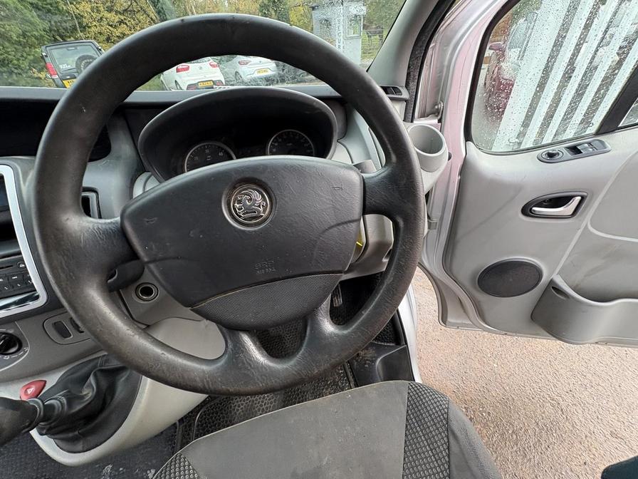 2013 Vauxhall Vivaro – Model: Vivaro 2900 Sportive CDTi LWB – DY13ZBJ