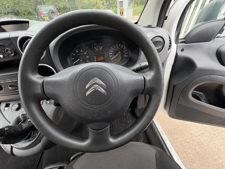 2018 Citroen Berlingo – Model: Berlingo 625 LX Blue HDi S/S – LD68YXE