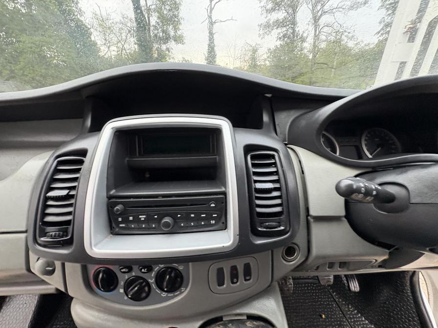 2014 Vauxhall Vivaro – Model: Vivaro 2900 Sportive CDTi LWB – DS14ZRL