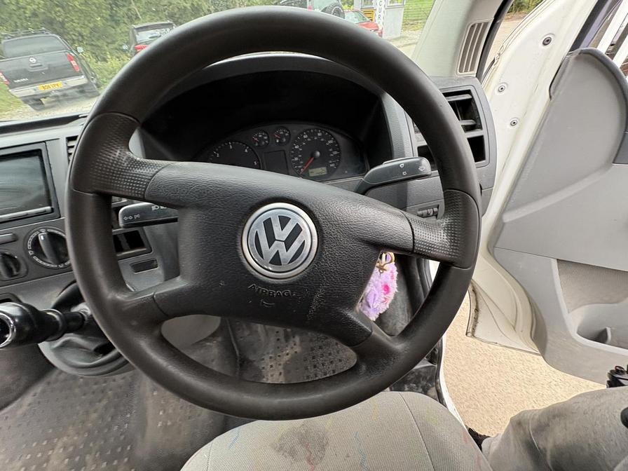 2007 Volkswagen Transporter – Model: Transporter T28 102 TDI SWB – BK07KFT