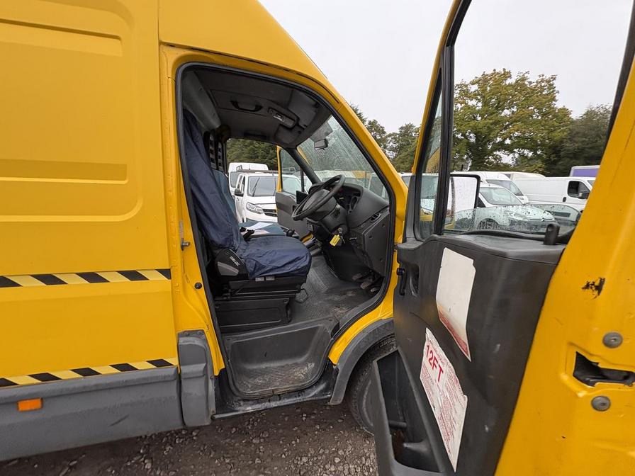 2001 Iveco Daily – Model: Daily 2000 40C11 – Y572BSG