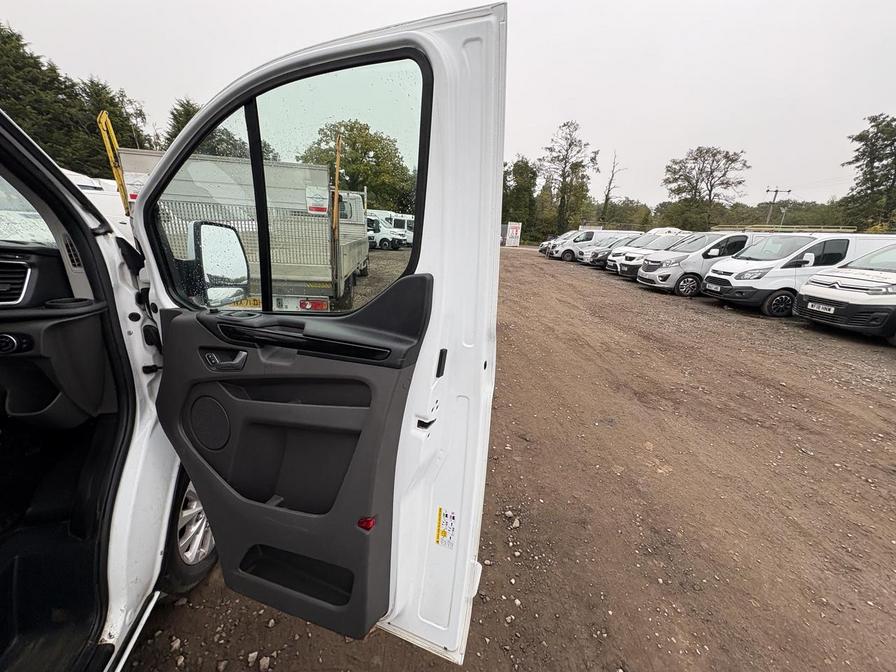 2021 Ford Transit Custom – Model: Transit Custom 300 Limited EcoBlue – MM70YBA
