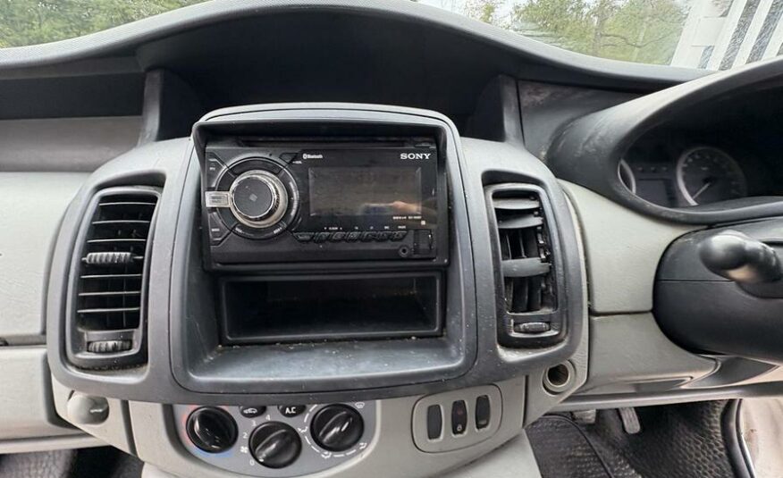 2011 Vauxhall Vivaro Vivaro  2900 CDTI SWB – YJ11FZT