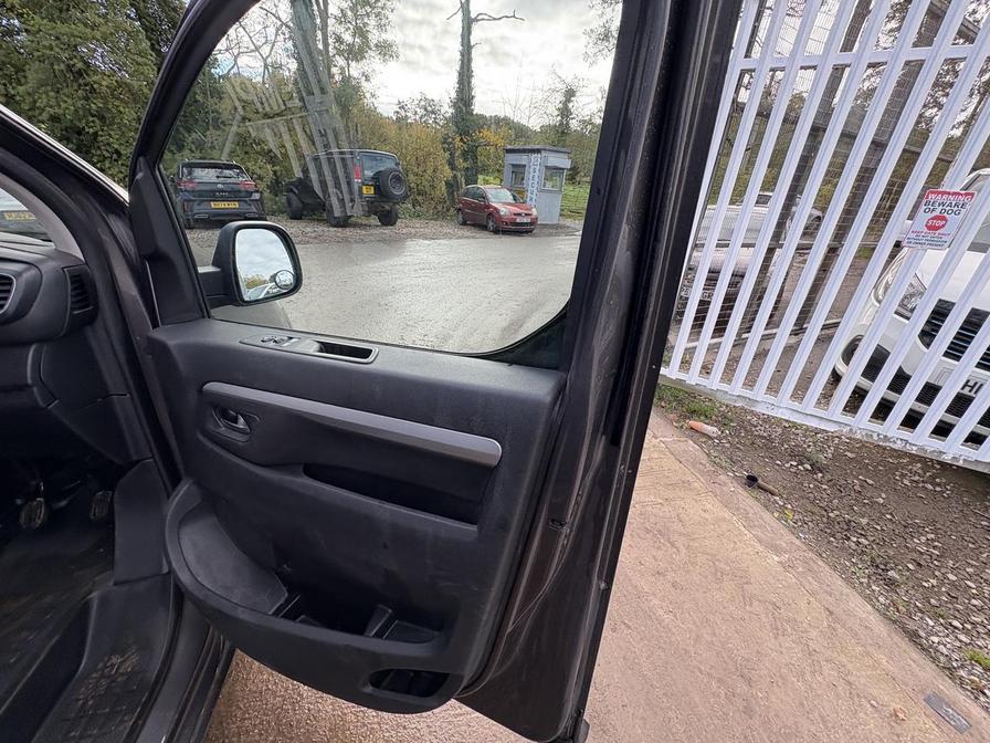 2017 Citroen SpaceTourer – Model: Spacetourer Business Blue HDi S/S – LR17BVV