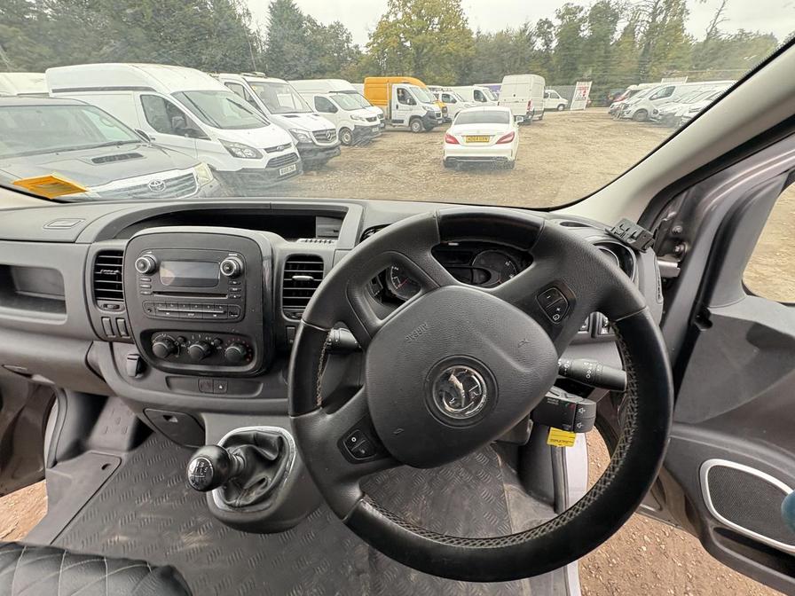 2017 Vauxhall Vivaro – Model: Vivaro 2900 Sportive CDTi Bi-T S/S – DU67WKS