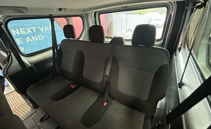 2017 Vauxhall Vivaro Combi Vivaro 2900 Combi CDTi Bi-T S/S – DY17YVN
