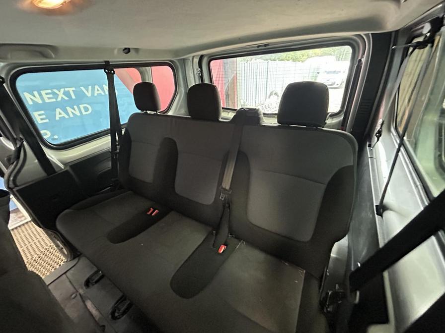 2017 Vauxhall Vivaro Combi Vivaro 2900 Combi CDTi Bi-T S/S – DY17YVN