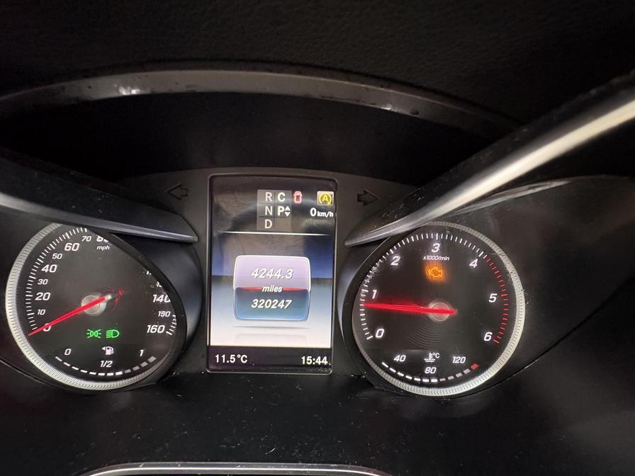 2017 Mercedes-Benz V-Class – Model: V 250 D AMG Line Auto – W4NYY/AU67XHP