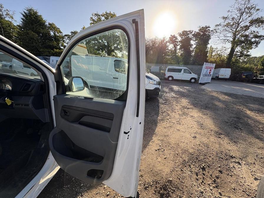 2019 Vauxhall Vivaro Vivaro 2900 Dynamic S/S – DS69HVE