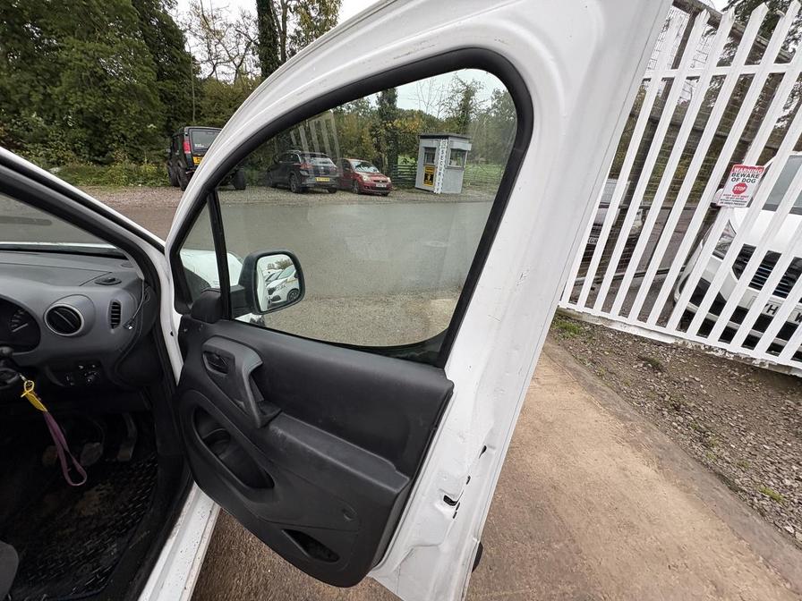 2014 Citroen Berlingo – Model: Berlingo 625 Enterprise HDI – WP64JVZ