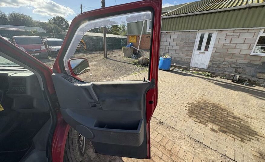 1999 Volkswagen Transporter  – T534CFC