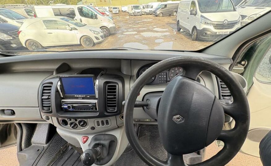 2002 Renault Trafic Trafic SL27 dCi 100 SWB – BG02EXO