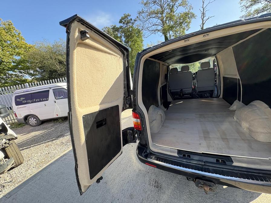 2006 Volkswagen Transporter Transporter T30 130 TDI LWB – CY06WVZ