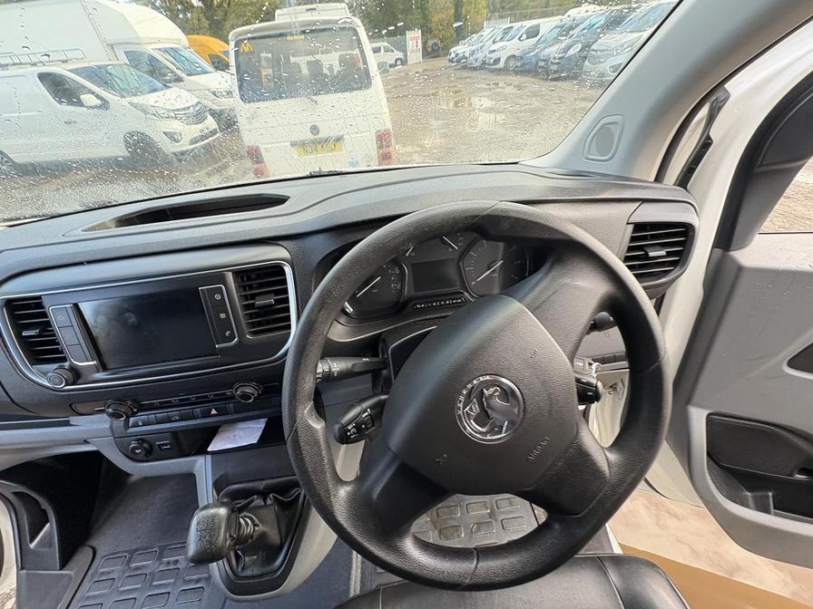 2022 Vauxhall Vivaro – Model: Vivaro  F2900 Dynamic S/S – FD71NBM