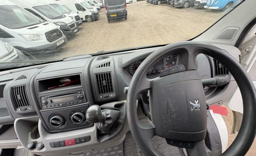 2009 Peugeot Boxer Boxer 330 SWB – KS09VHF