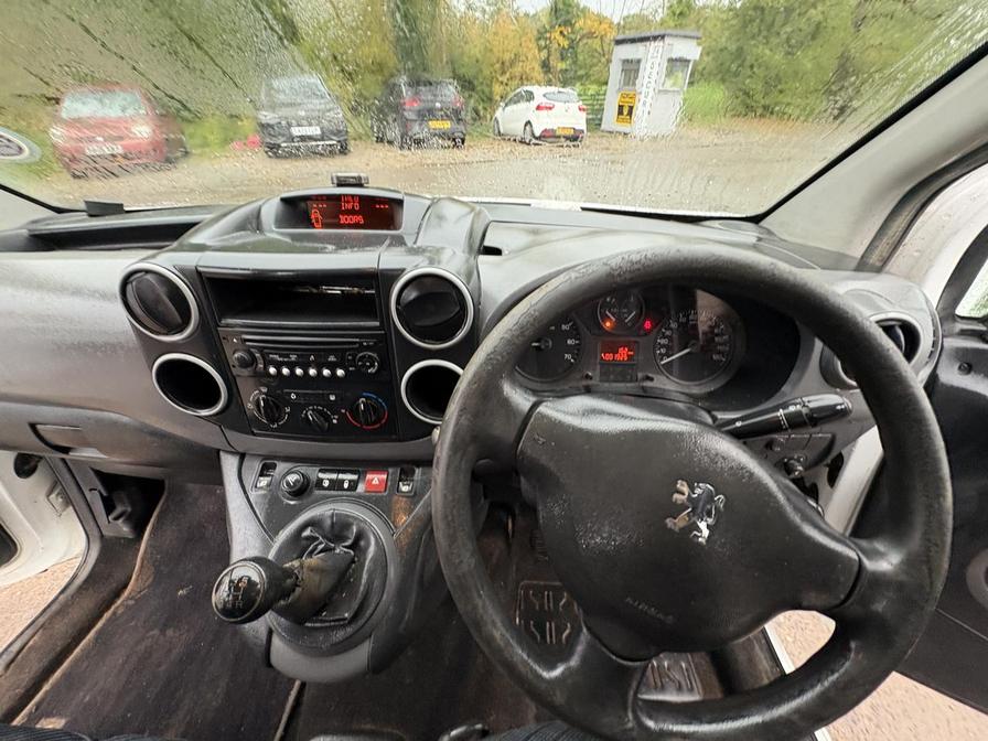 2011 Peugeot Partner – Model: Partner 625 SE HDi 75 – ML11XRV