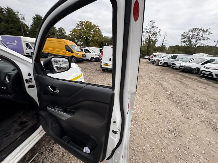 2020 Nissan Navara – Model: Navara N-Connecta dCi – SL70ARZ