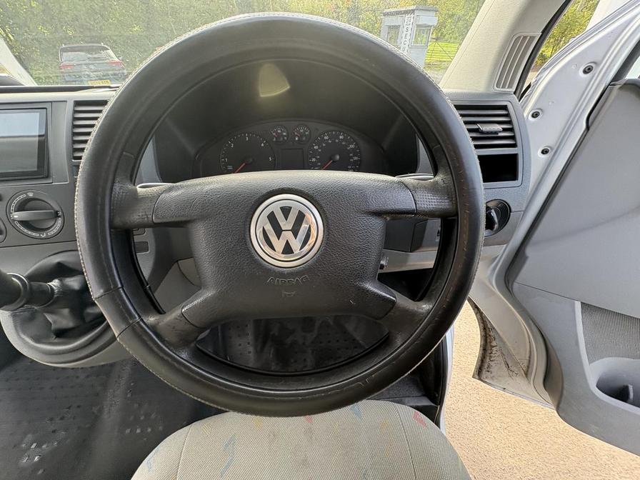 2007 Volkswagen Transporter Transporter T30 102 TDI LWB – GR56JKV