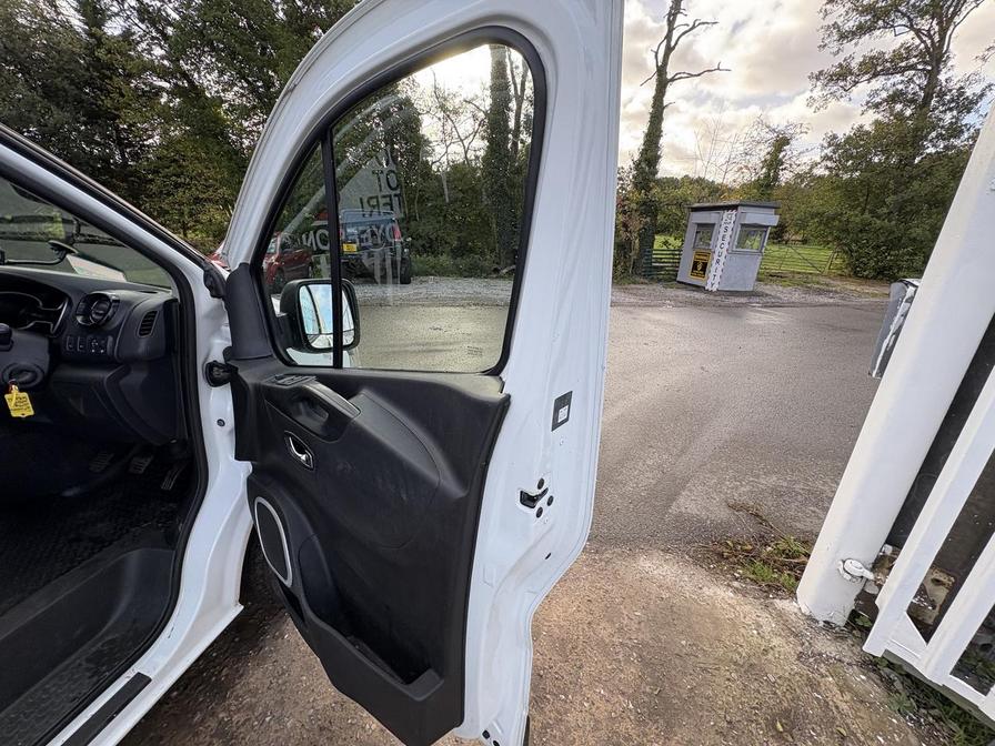 2018 Vauxhall Vivaro Vivaro 2900 Sportive CDTi – DN68YTX