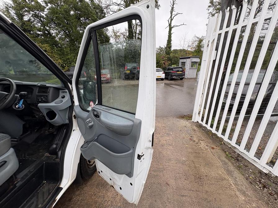 2008 Ford Transit Transit 100 15-Seat RWD – SJ08ZFL
