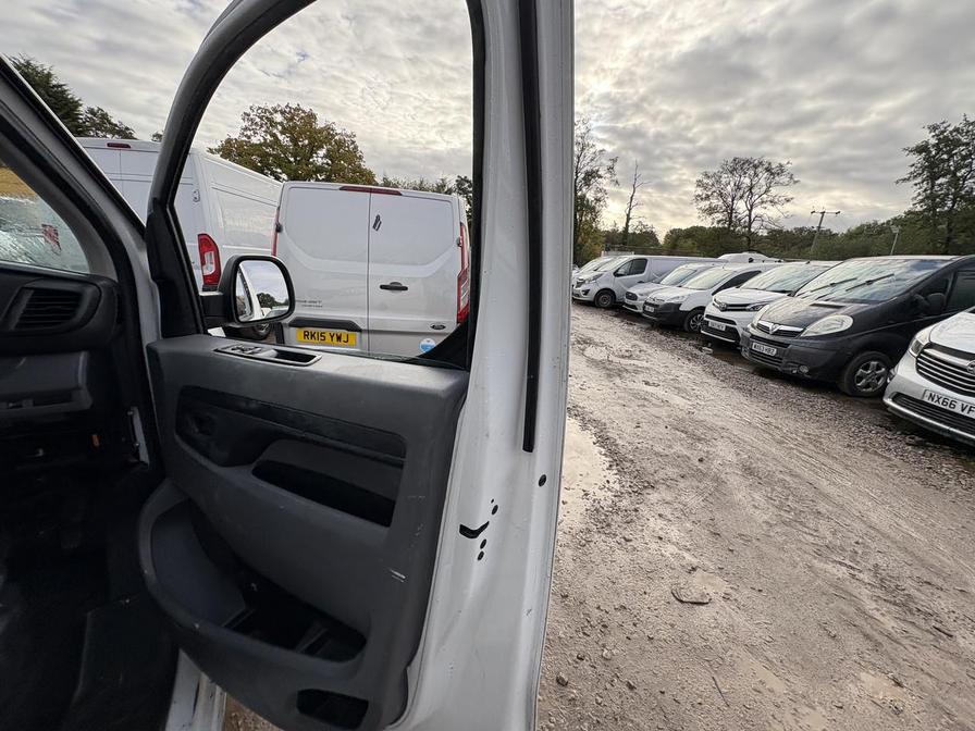 2019 Vauxhall Vivaro – Model: Vivaro 2900 Sportive S/S – DY69EUX
