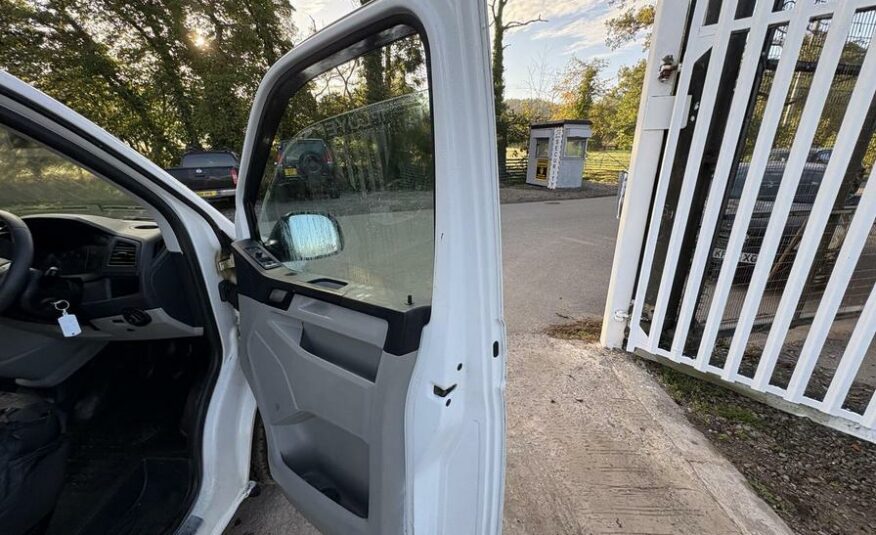 2017 Volkswagen Transporter Transporter T32 Startline TDI BlueMotion Technology 4Motion – FE17EEO