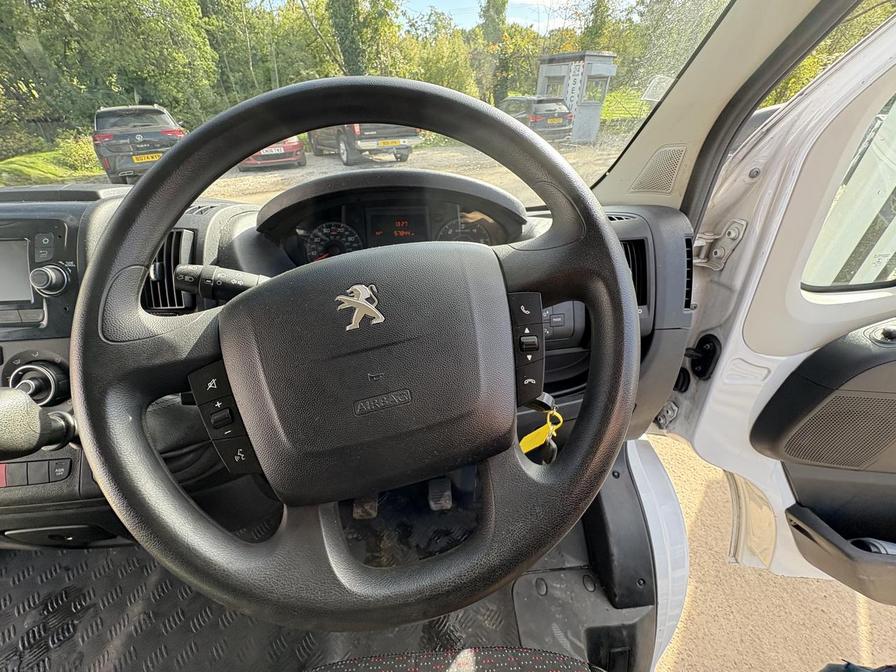 2022 Peugeot Boxer Boxer 335 Professional L2H2 Blue HDi – NL22BLX