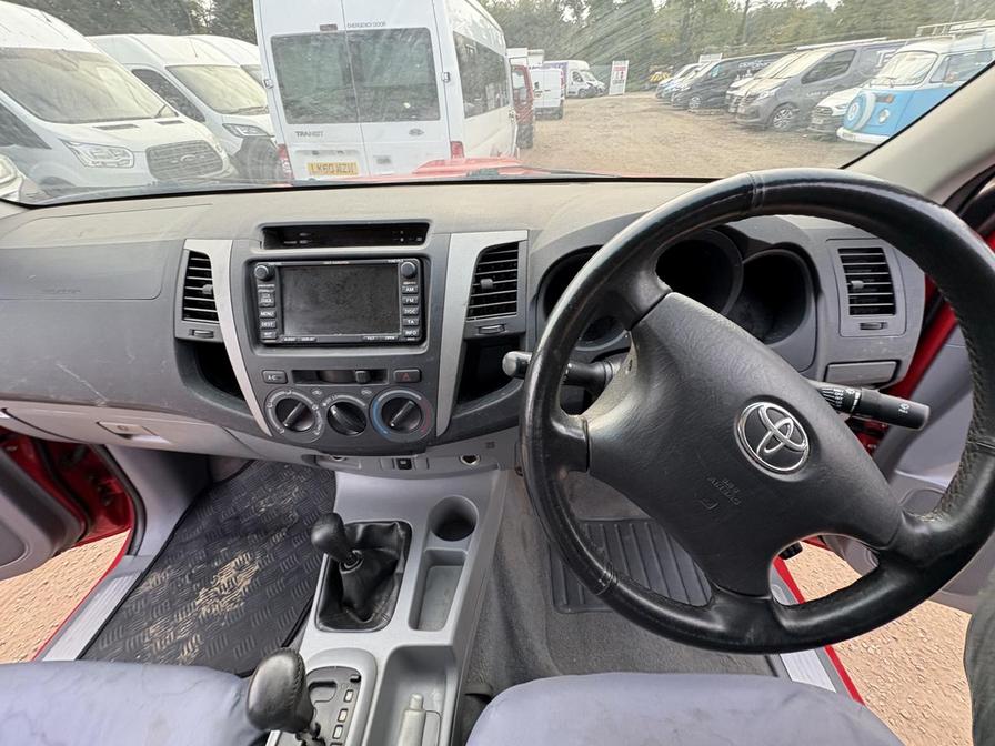 2008 Toyota Hilux HI-Luxury Invincible D-4D 4×4 Double Cab Auto – SY08ZTX