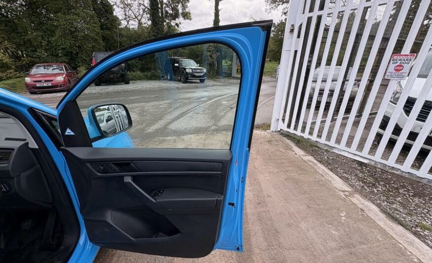 2015 Volkswagen Caddy MaxI Caddy Maxi C20 Startline TDI – PJ65VHB