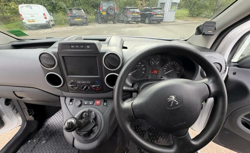 2017 Peugeot Partner Partner Professional L1 Blue HDi – NV66RZX