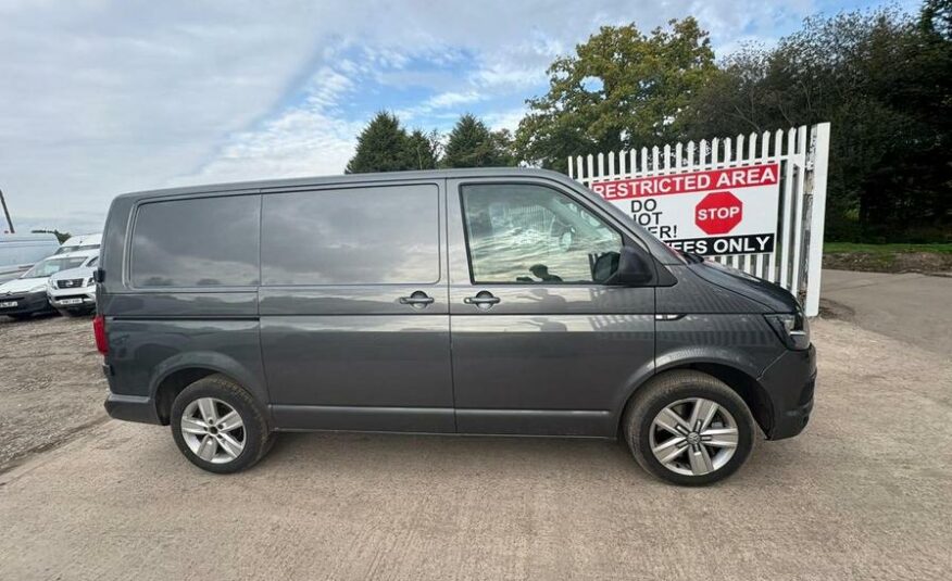 2018 Volkswagen Transporter Transporter T32 Highline TDI BlueMotion Technology 4Motion Semi-Auto – CY68GZK