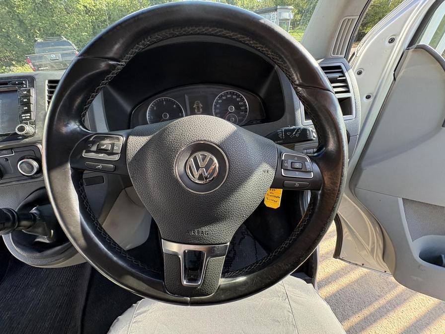 2013 Volkswagen Transporter Transporter T30 SE 102 TDI LWB – RJ63GZD